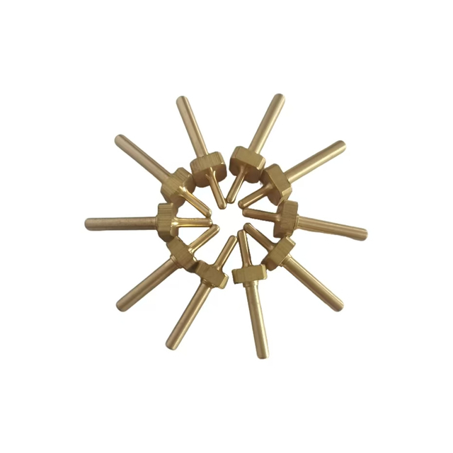 Aangepaste koperlegering -sonde gemaak met 'n draaiproses deur NC draaibank